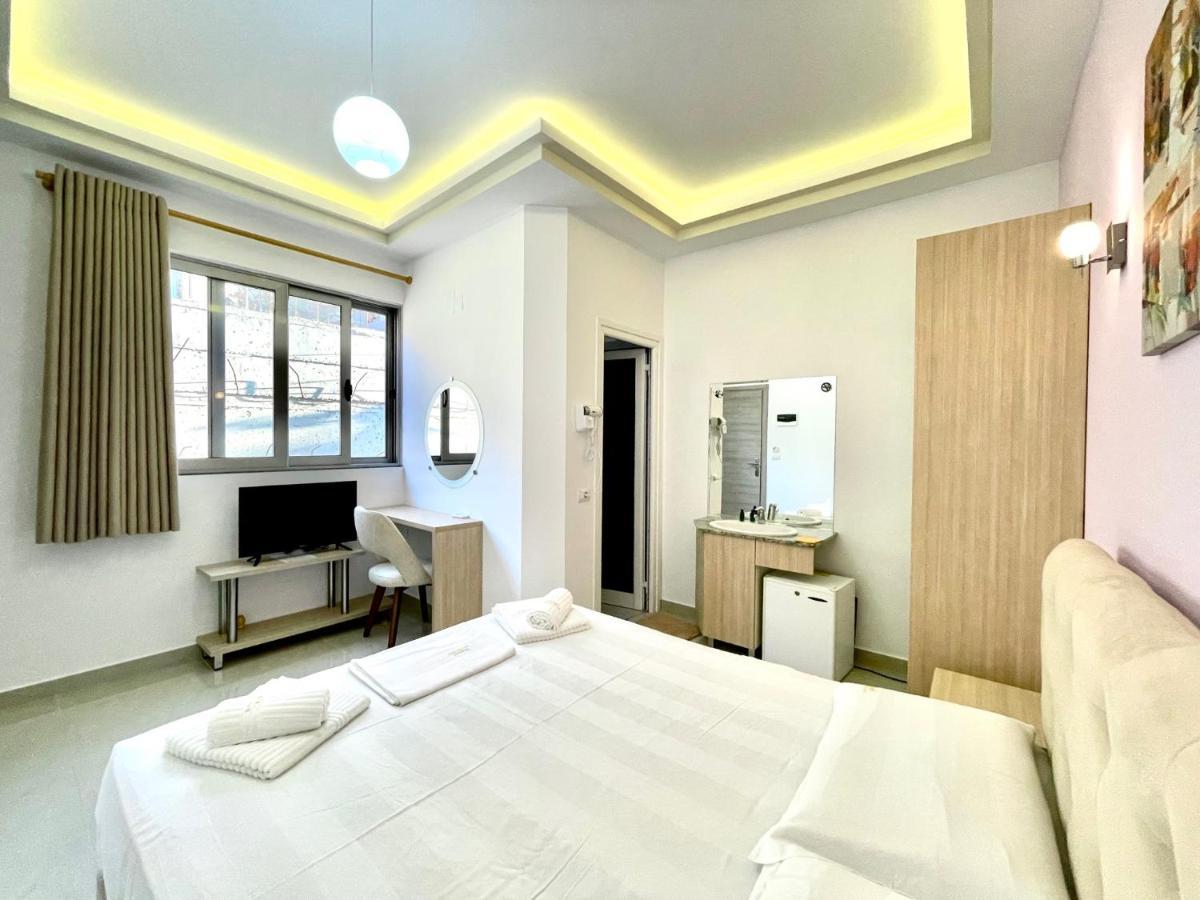 The City Gate Hotel Sarande Exterior photo